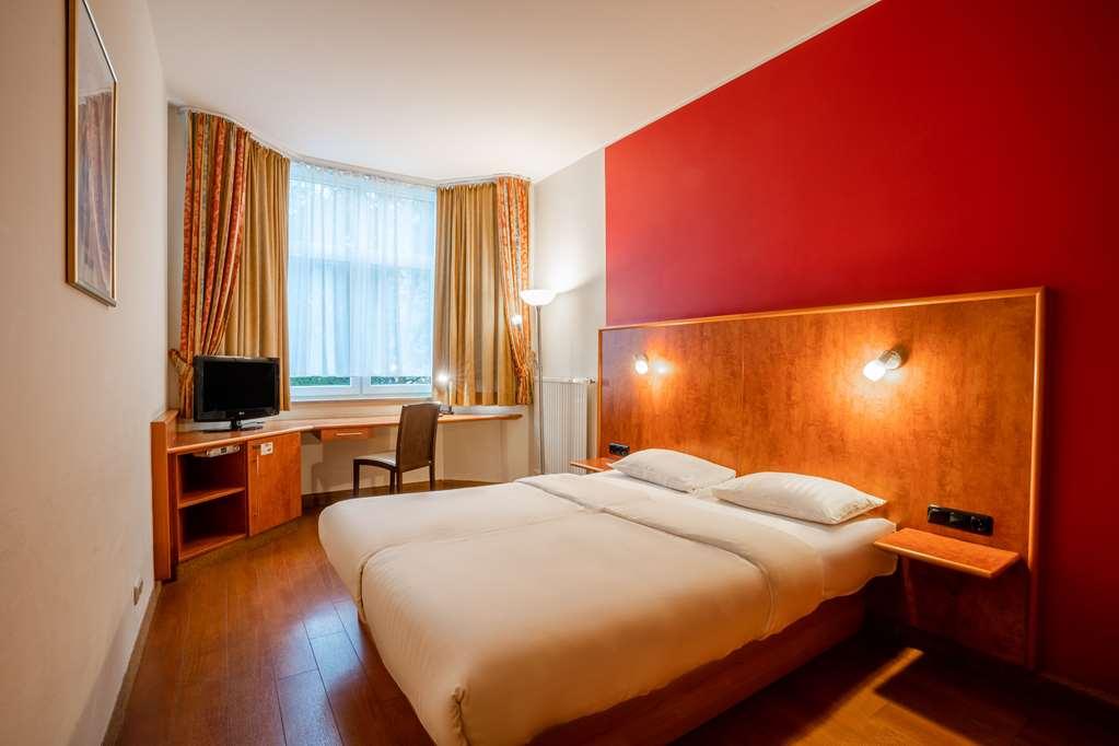 1, 2, Sleep Boardinghouse Unterschleissheim Zentrum ห้อง รูปภาพ