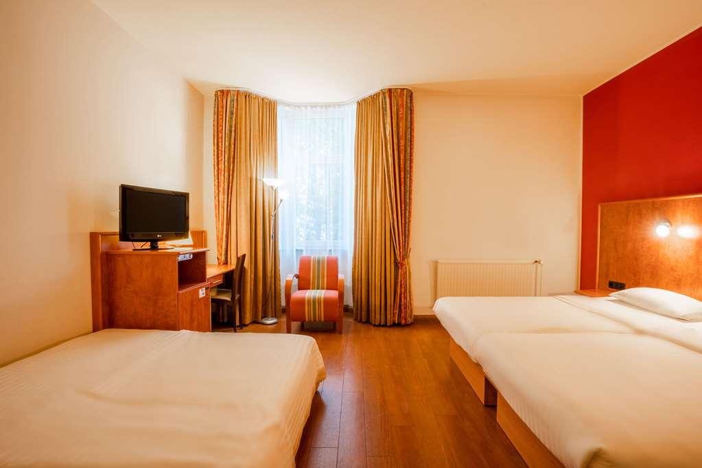 1, 2, Sleep Boardinghouse Unterschleissheim Zentrum ห้อง รูปภาพ