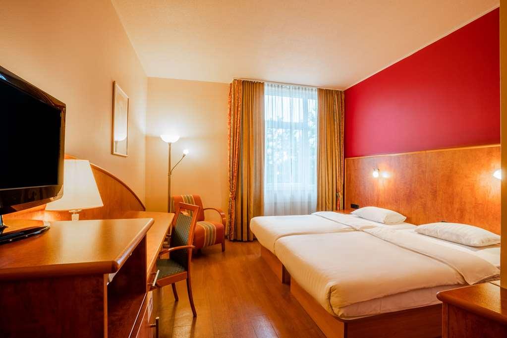1, 2, Sleep Boardinghouse Unterschleissheim Zentrum ห้อง รูปภาพ