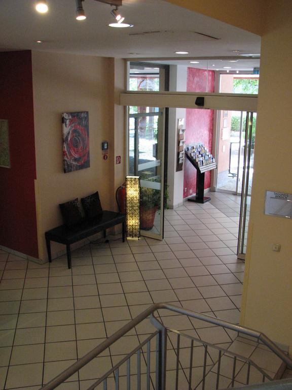 1, 2, Sleep Boardinghouse Unterschleissheim Zentrum ภายนอก รูปภาพ