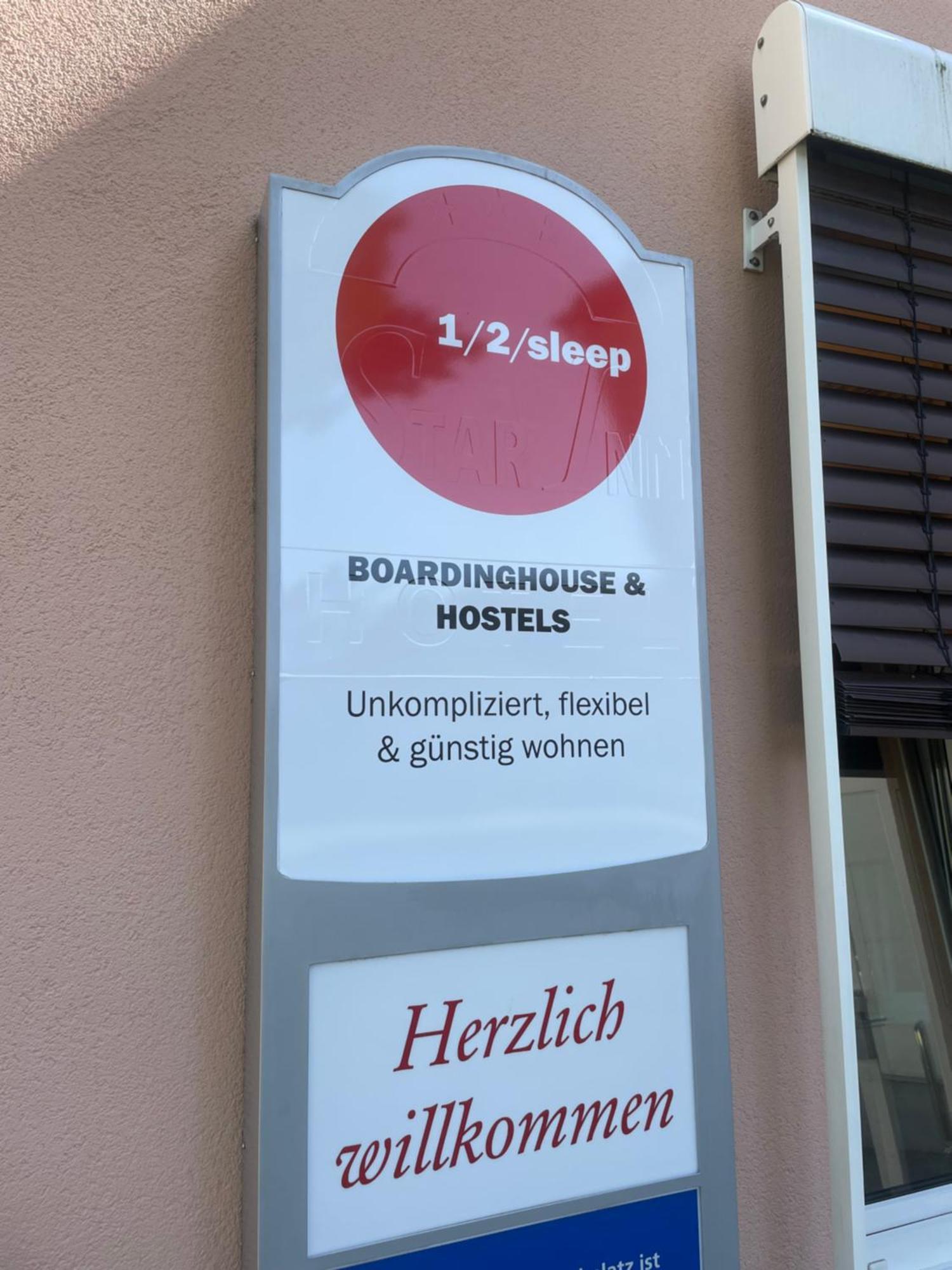 1, 2, Sleep Boardinghouse Unterschleissheim Zentrum ภายนอก รูปภาพ