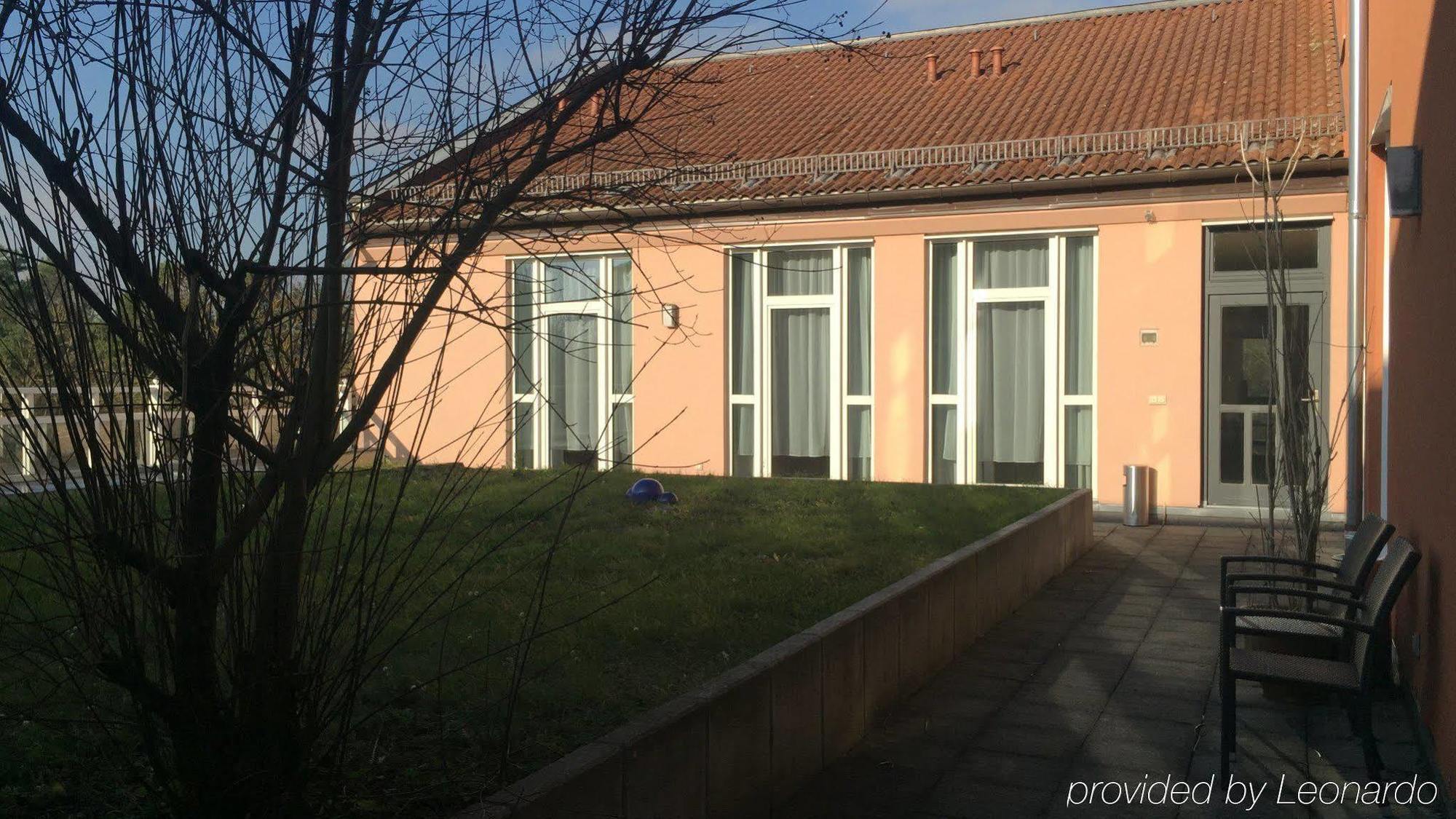 1, 2, Sleep Boardinghouse Unterschleissheim Zentrum ภายนอก รูปภาพ